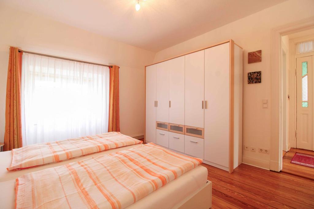 Schlafzimmer 1.2