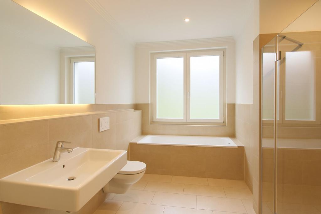 Badezimmer oben (Staged)