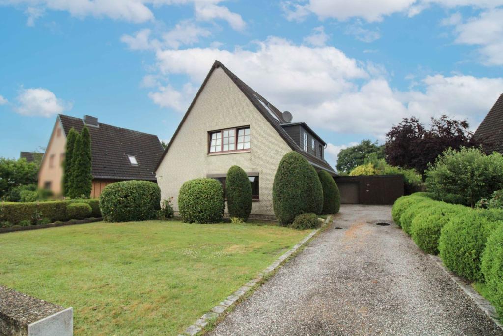 Immobilie in Breitenburg -  - Bild 0