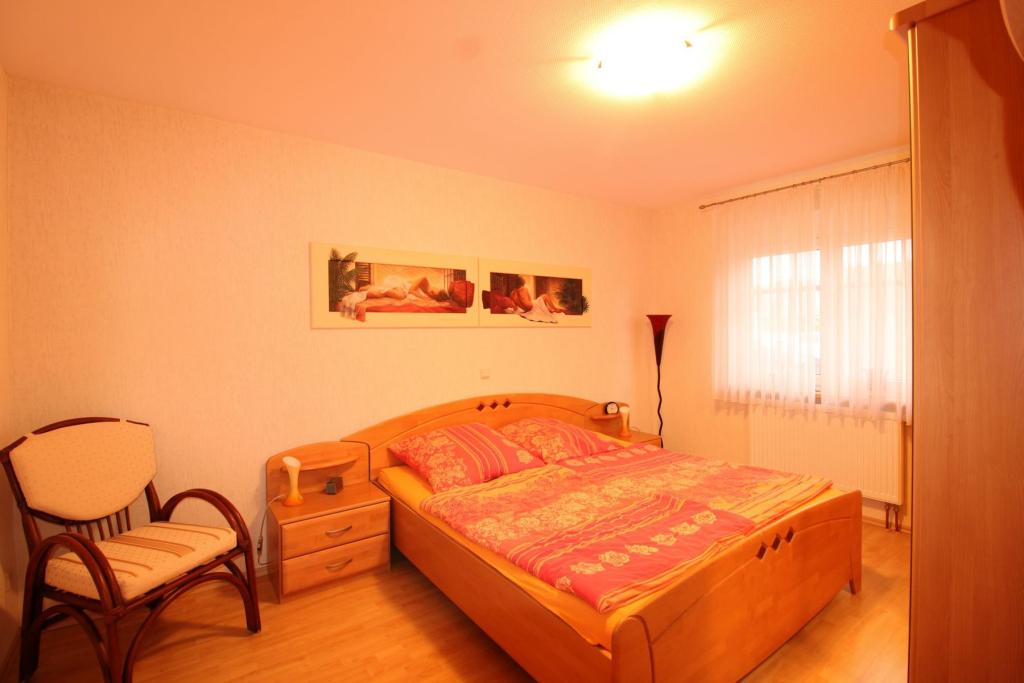 Schlafzimmer 2