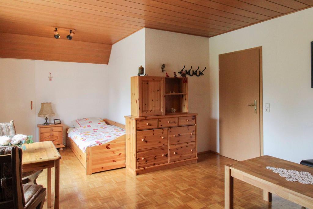 Zimmer_3_mit_Balkon