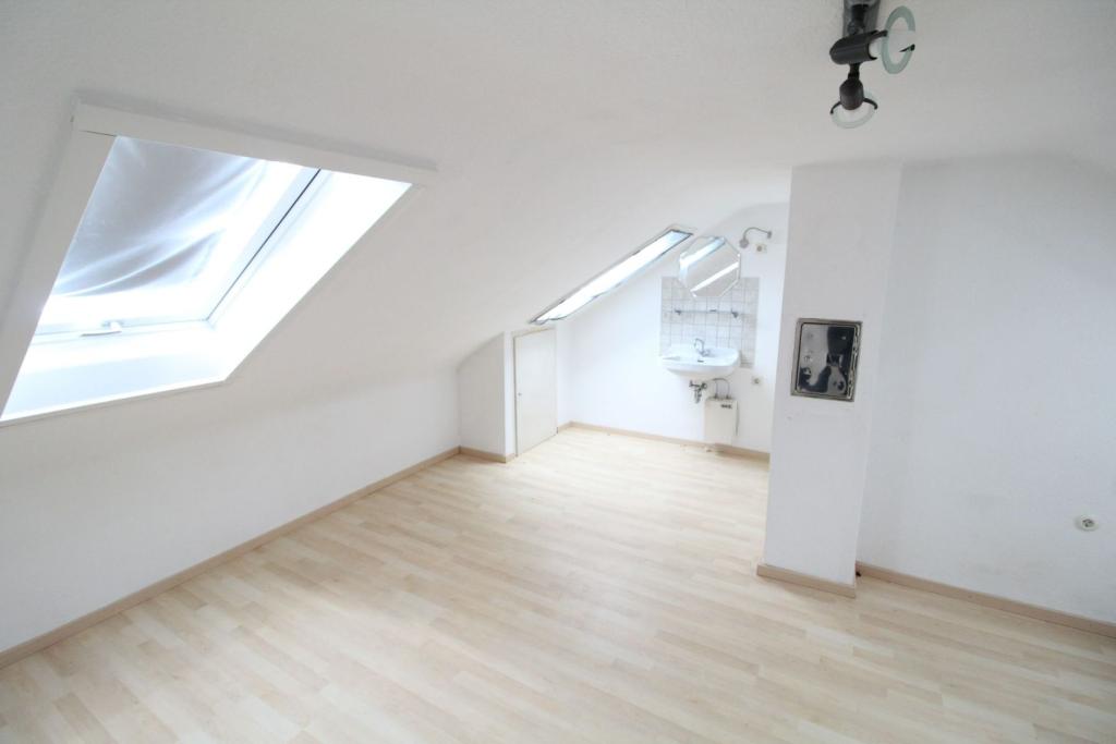 Schlafzimmer-Atelier DG