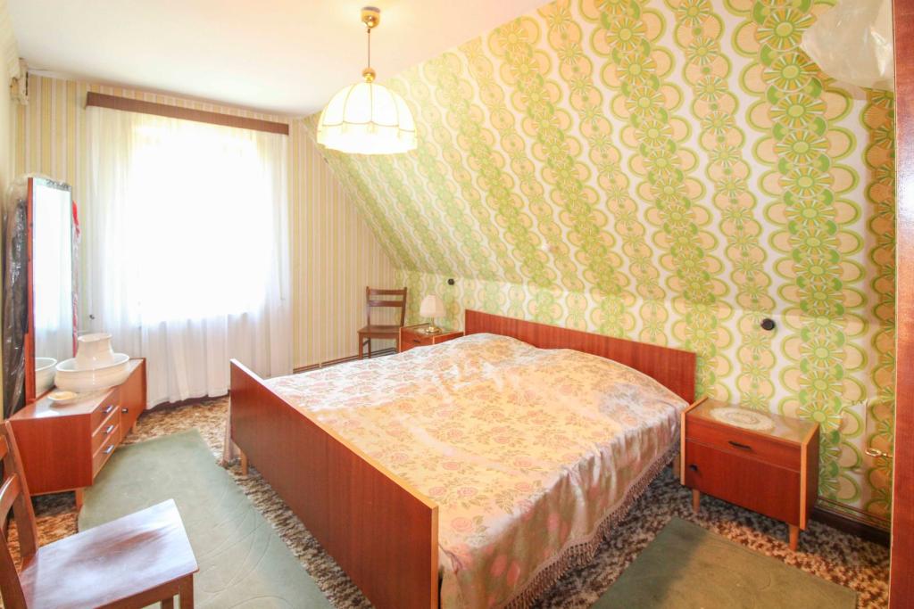 Schlafzimmer II