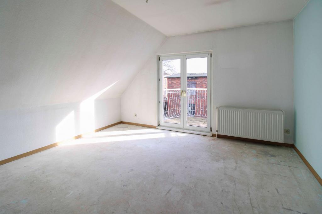 Schlafzimmer DG mit Balkon