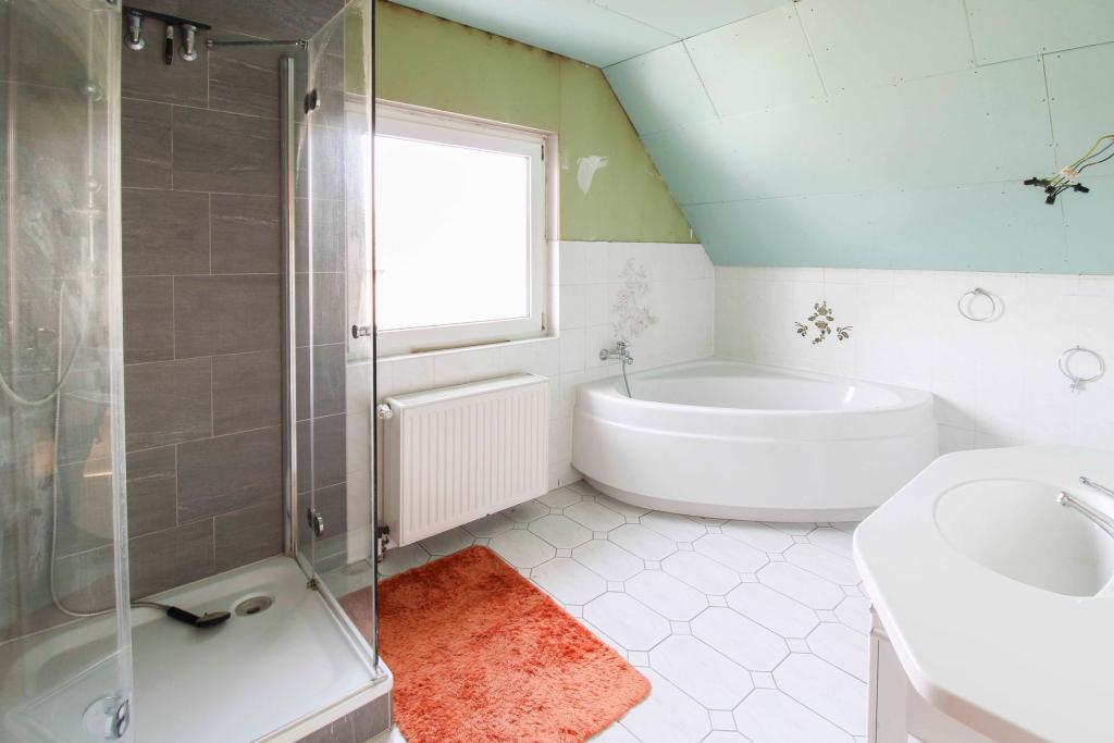 Badezimmer DG