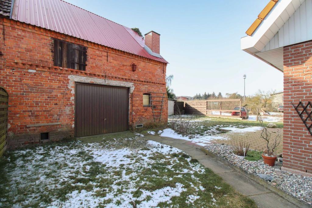 Nebengelass Garage