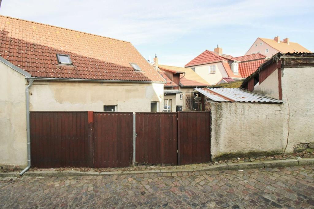 Einfahrt Hof