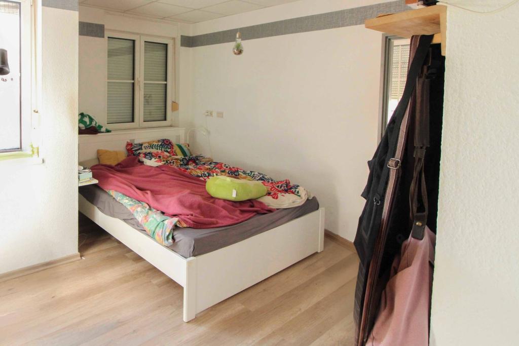 Schlafzimmer 1