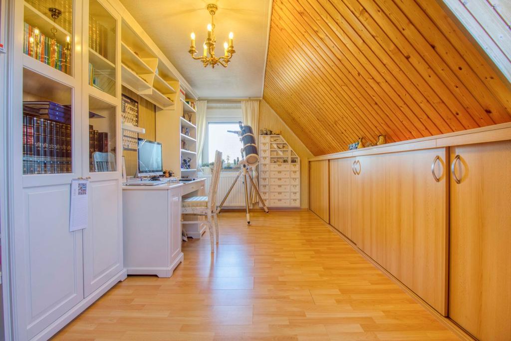 Schlafzimmer 2