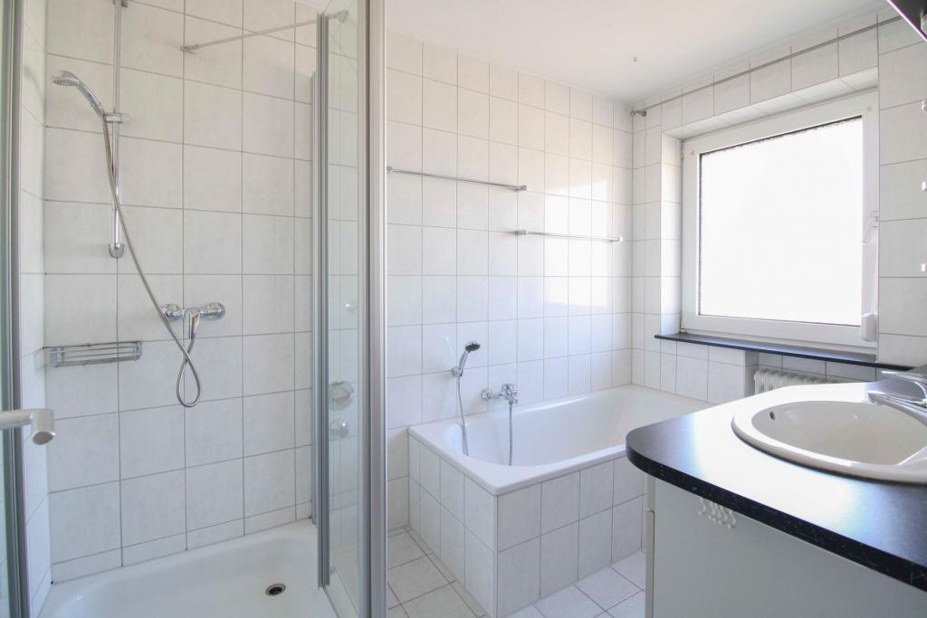 1. OG re Badezimmer