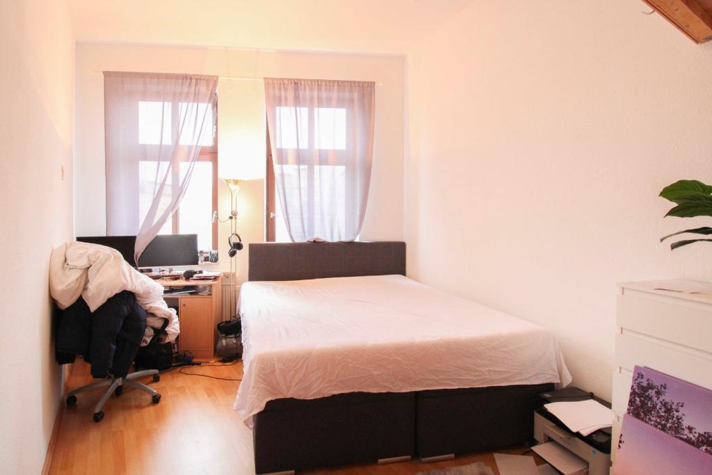 Schlafzimmer 2 (2)