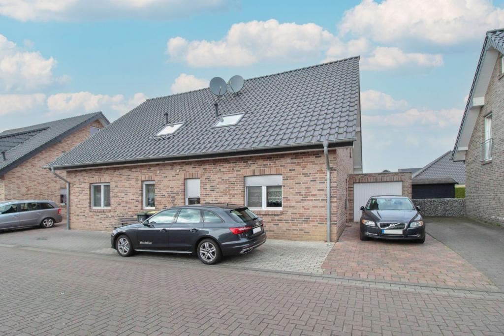 1. Hausansicht Vorderseite