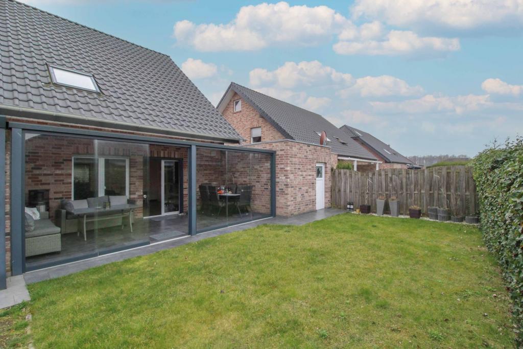 Garten und Ansicht Rückseite