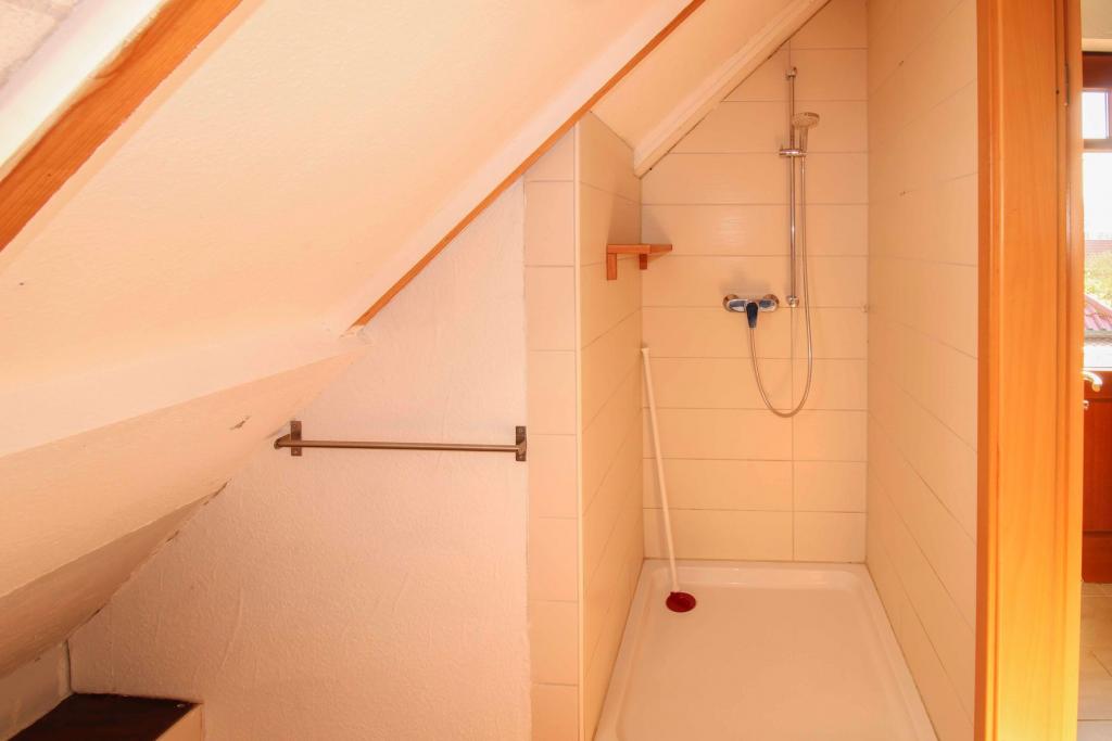 Badezimmer 2 (OG 2)