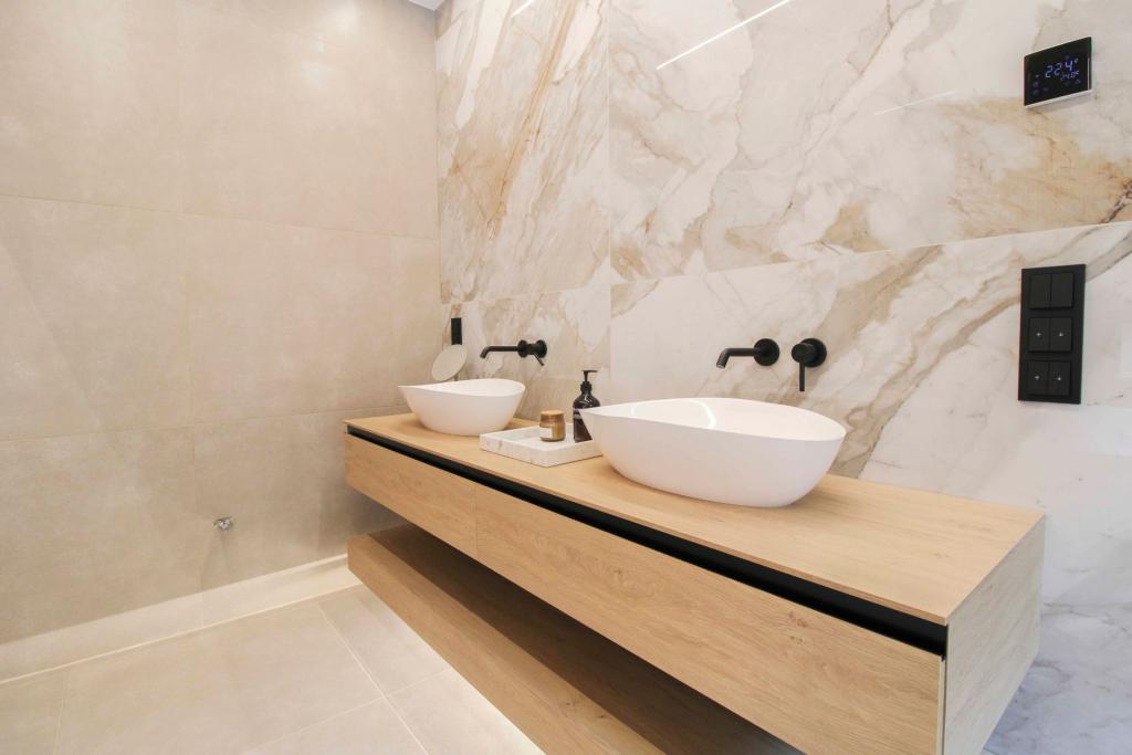 Badezimmer BIld II DG