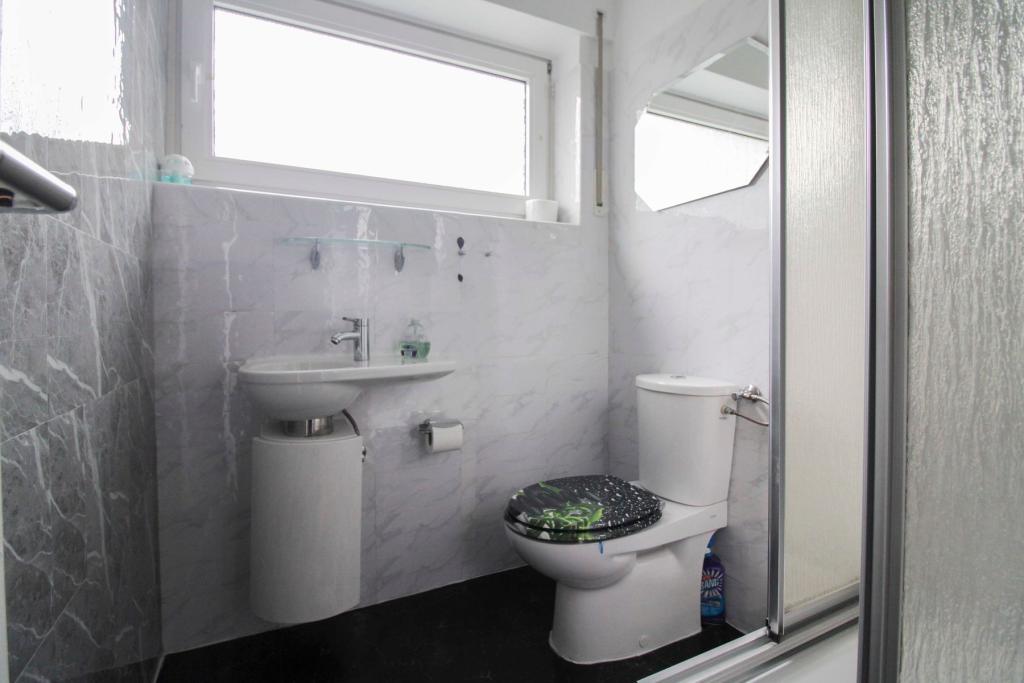 Badezimmer 1