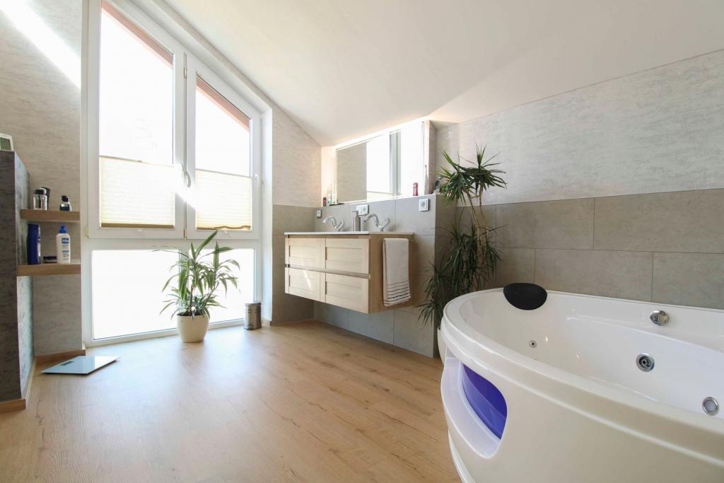 Badezimmer 1.1 OG