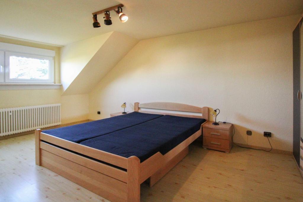 Schlafzimmer DG