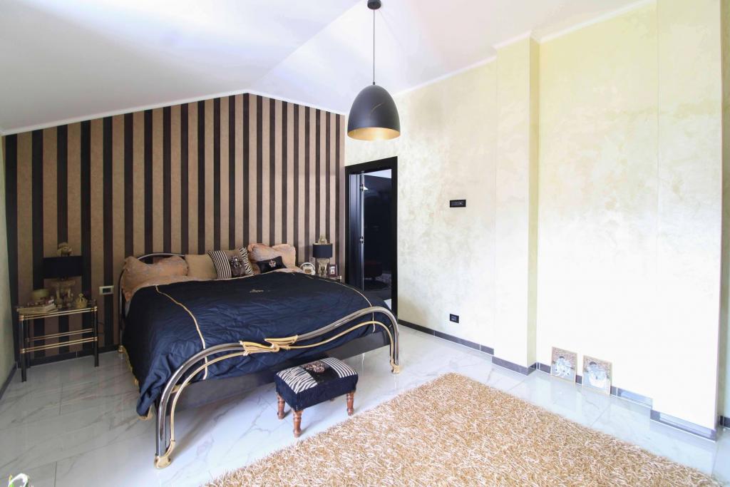 Schlafzimmer DG