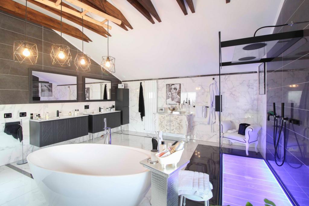 Badezimmer DG (1)