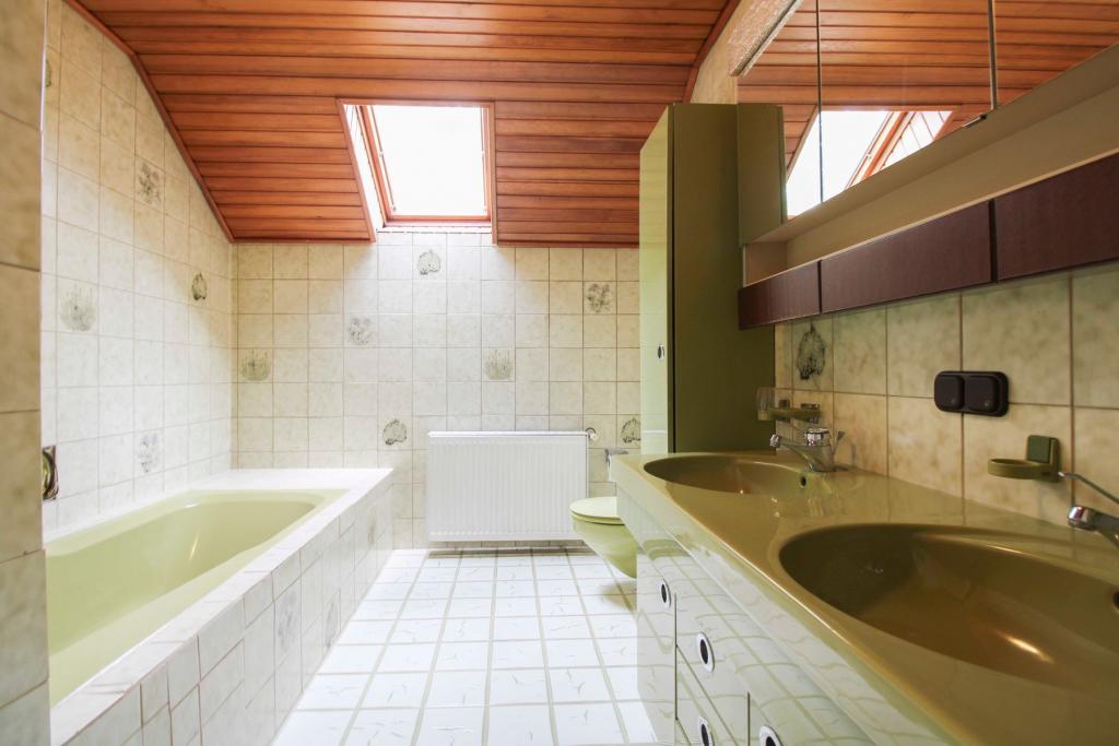 Badezimmer DG