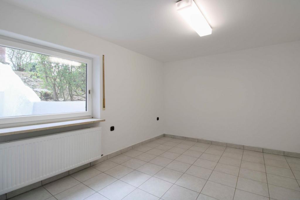 Büro EG