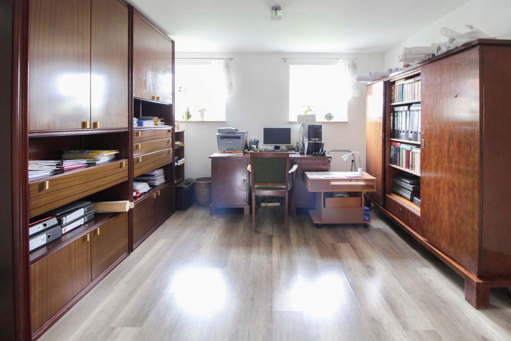 Büro_Durchgangszimmer