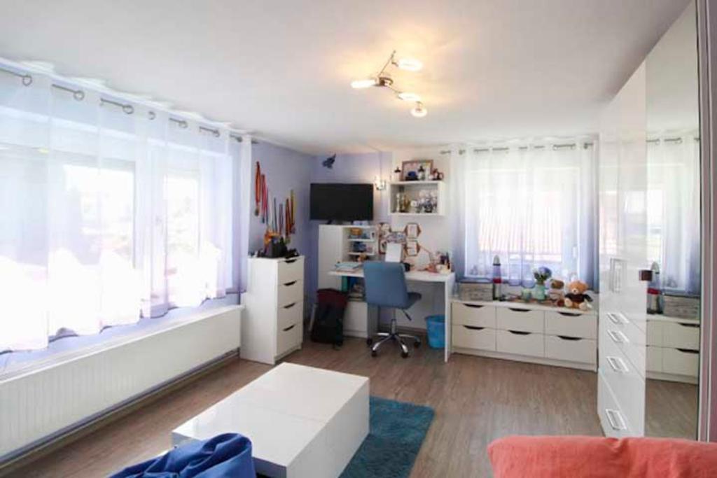Schlafzimmer 3