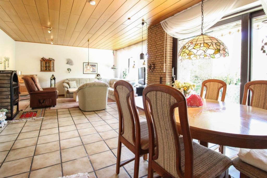 03 Wohnzimmer
