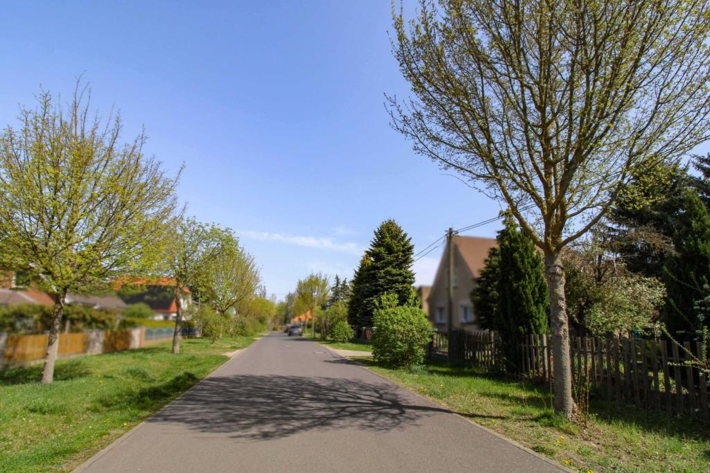Straßenansicht 1