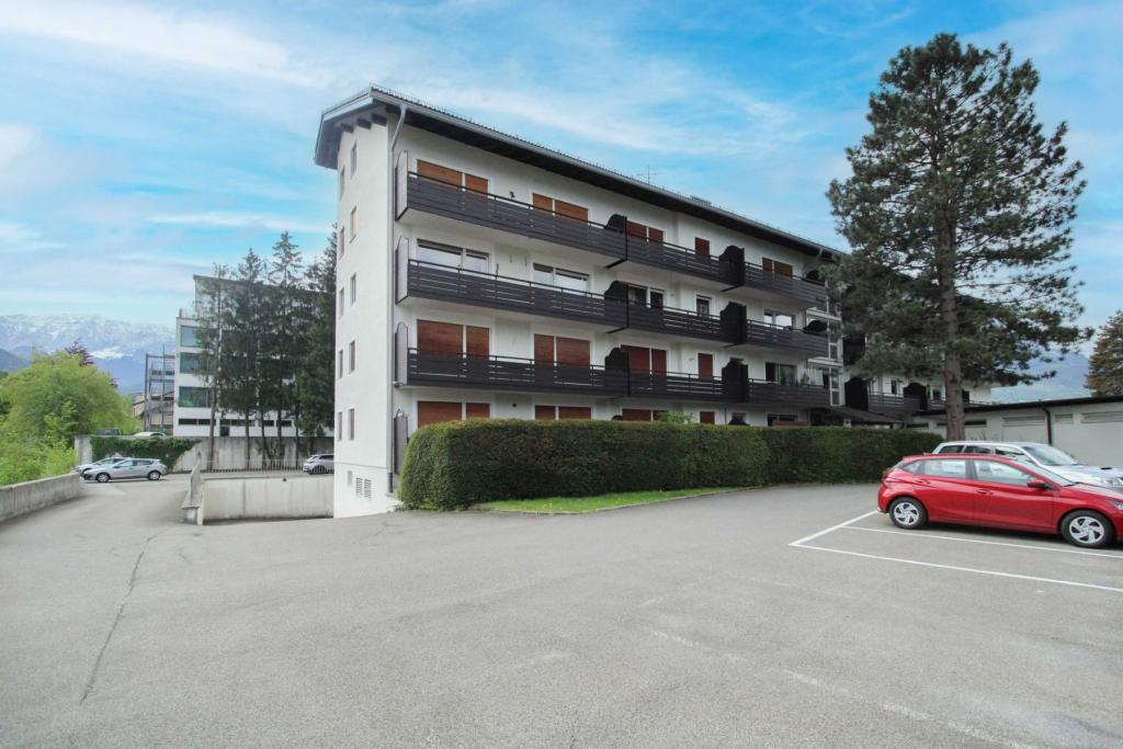 Tiefgarageneinfahrt