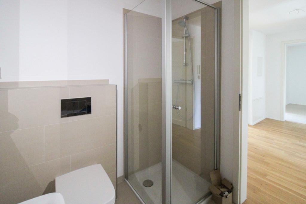 Badezimmer Ansicht (2)