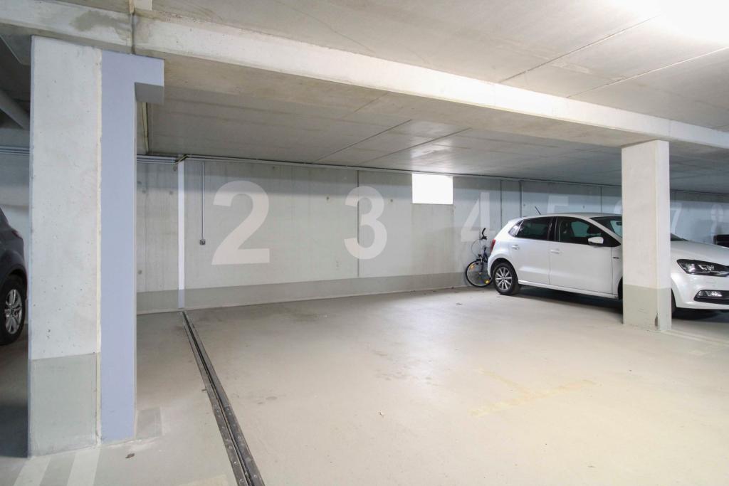 Tiefgaragenstellplatz