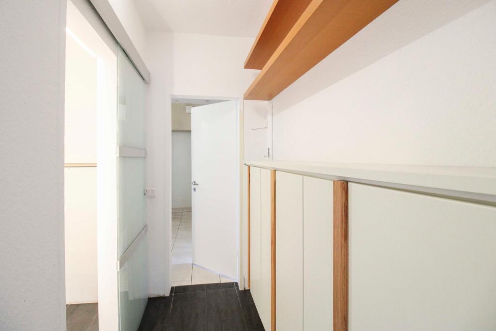 Garderobe EG