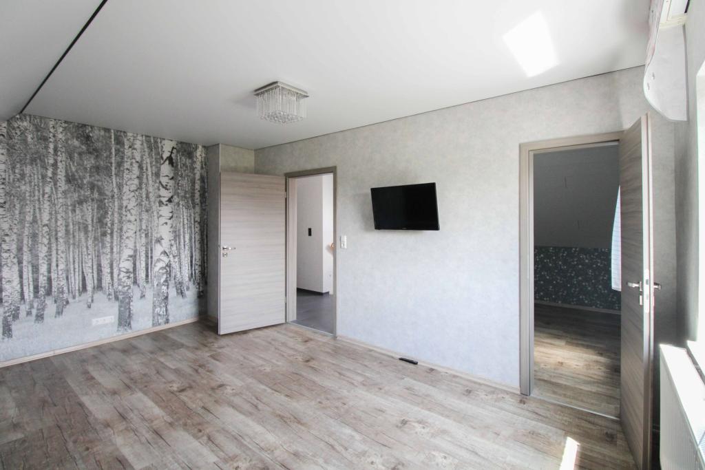 4 Zimmer (2)