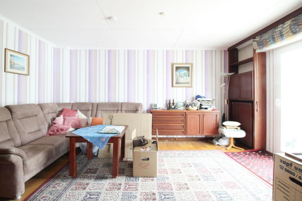 Büro EG