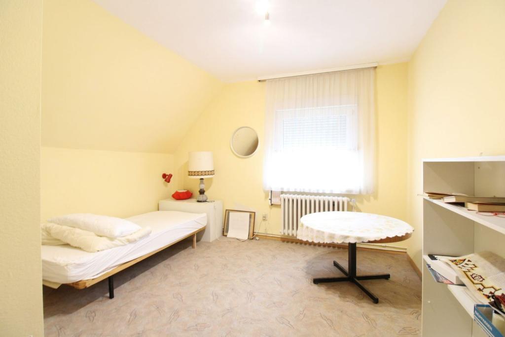 Schlafzimmer 3 OG