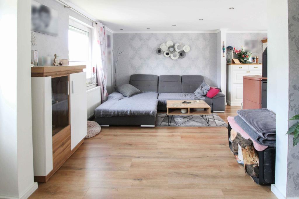 8. Wohnzimmer