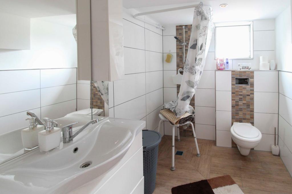 21. Badezimmer Keller