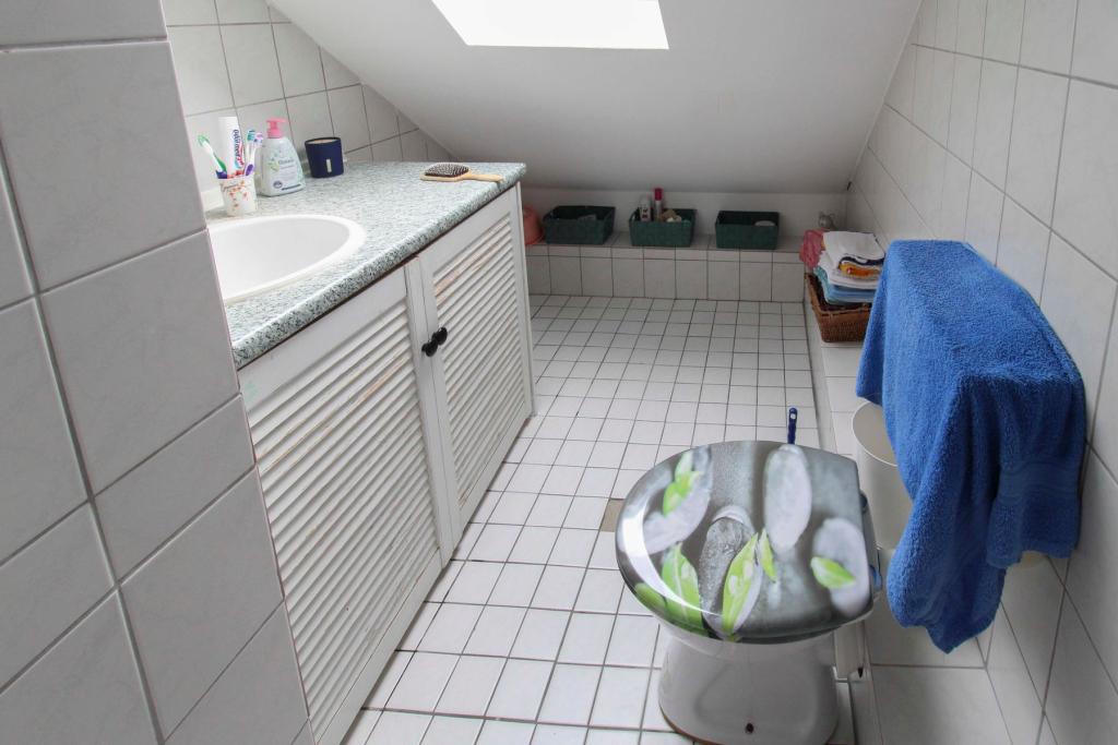 17. Badezimmer DG