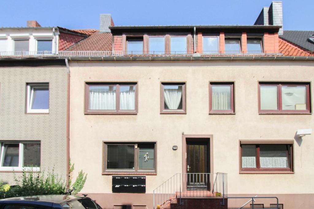 Hausvorderseite (links)