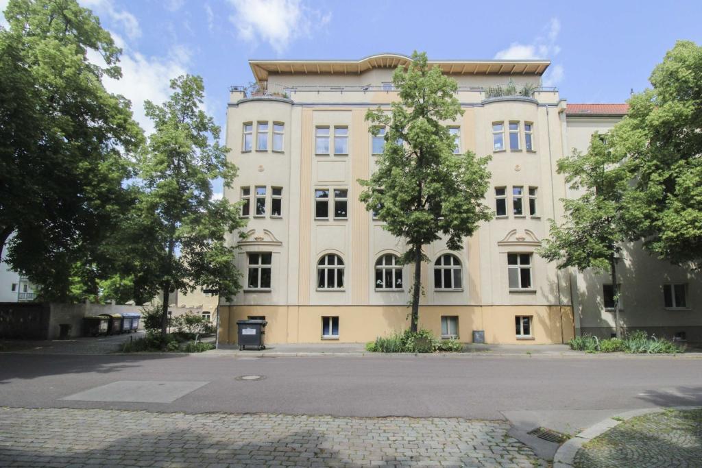 Straßenansicht