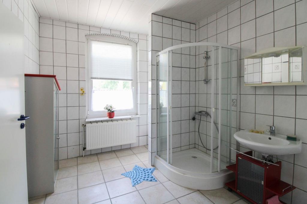 Erstes Badezimmer EG
