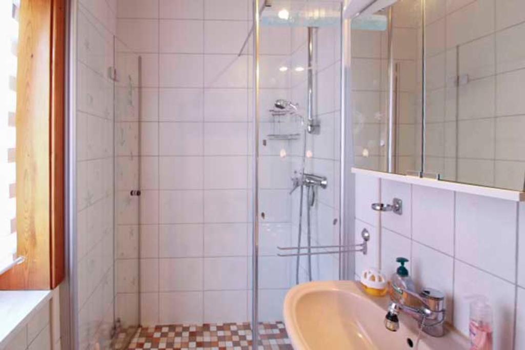 Badezimmer 1 Haupthaus