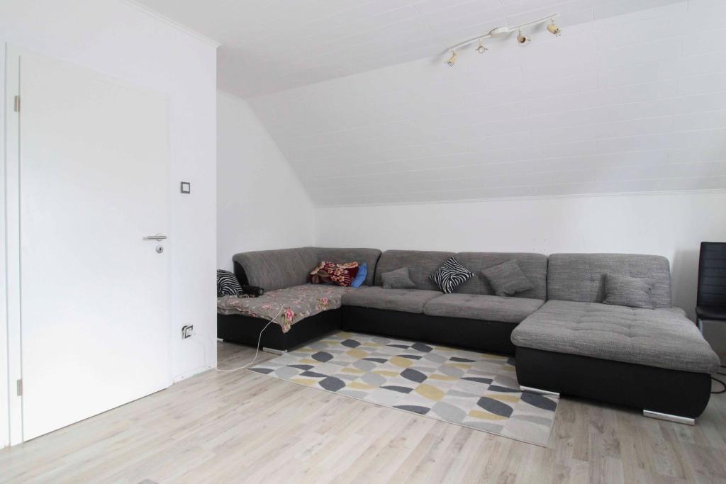 05 Wohnzimmer DG