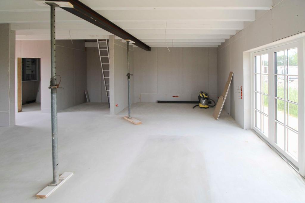 Wohnzimmer Blickrichtung Treppenhaus