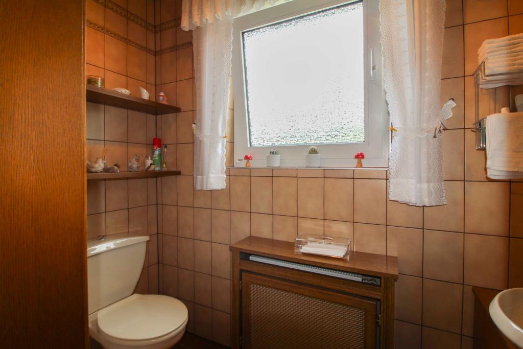 WC 2
