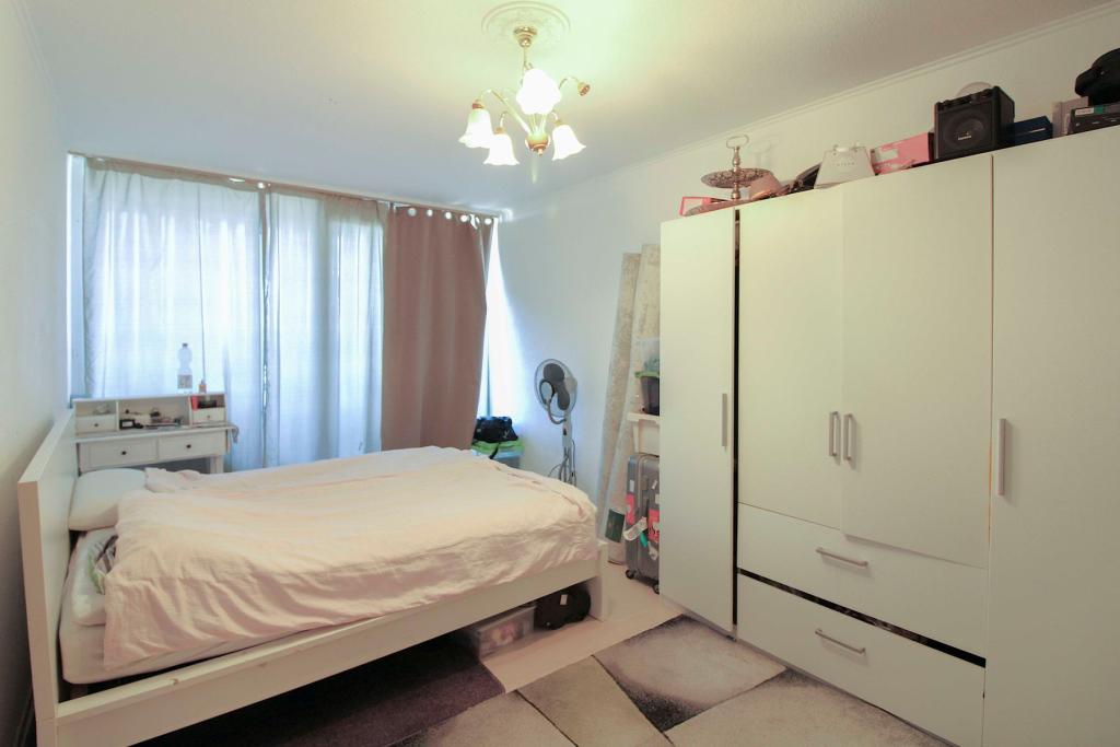 Elternschlafzimmer mit eigenem Balkon