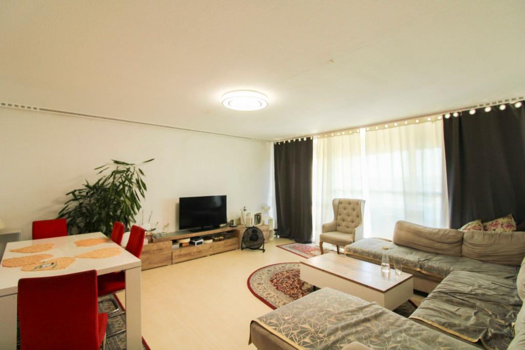 Großzügiges Wohnzimmer