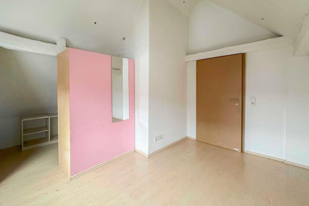 DG Schlafzimmer mit Ankleide